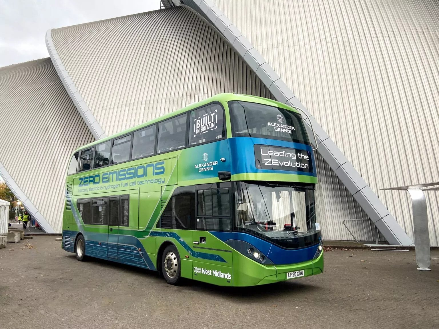 ADL-zero-emission-bus-in-COP26-Blue-Zone