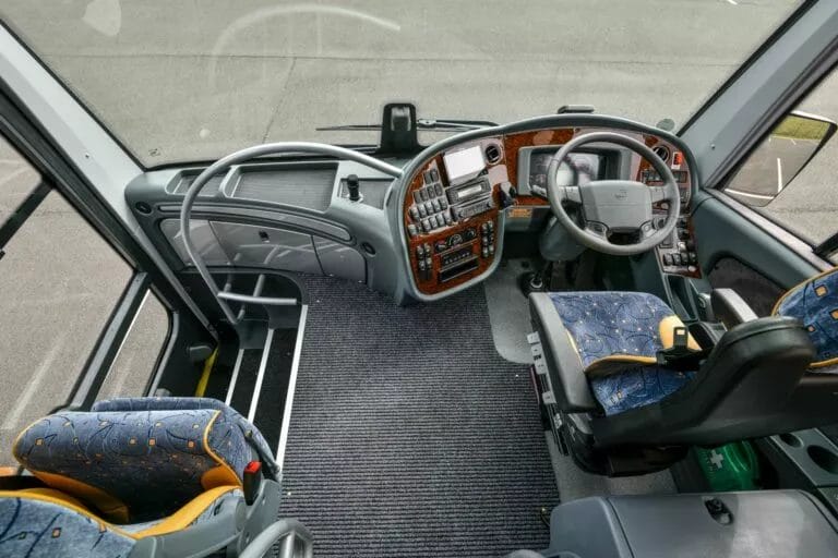 Plaxton Elite B8R Logans (7)