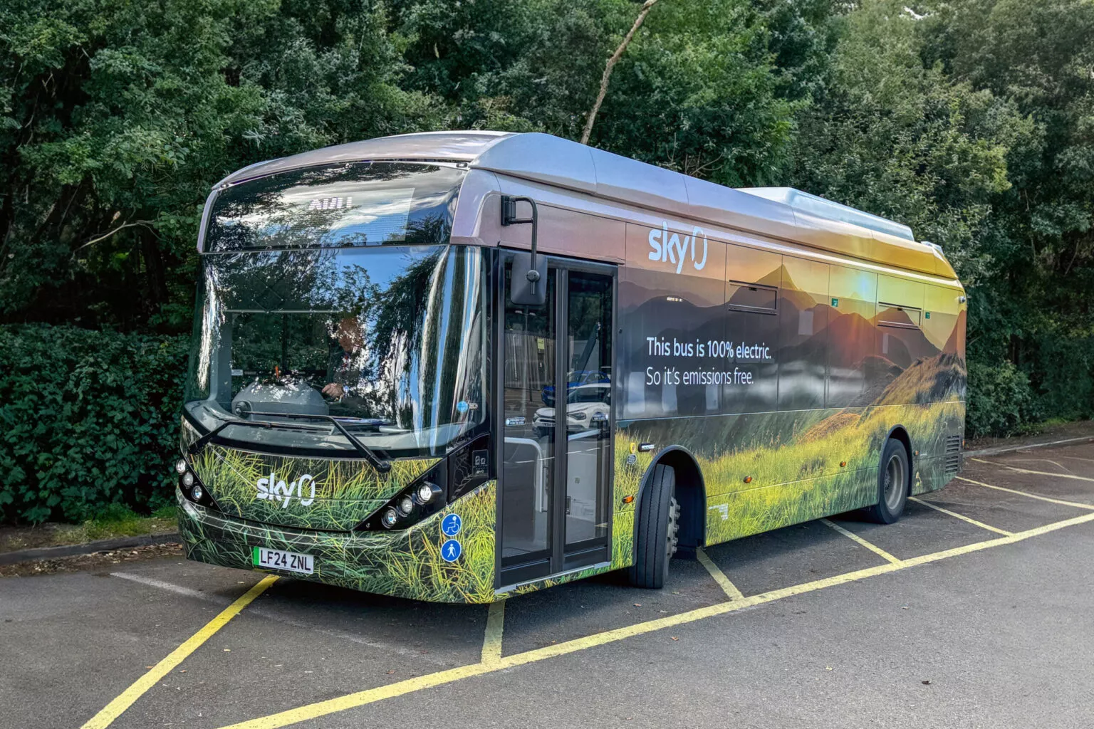 Cobra-electric-bus-for-Sky-corporate-contract-1