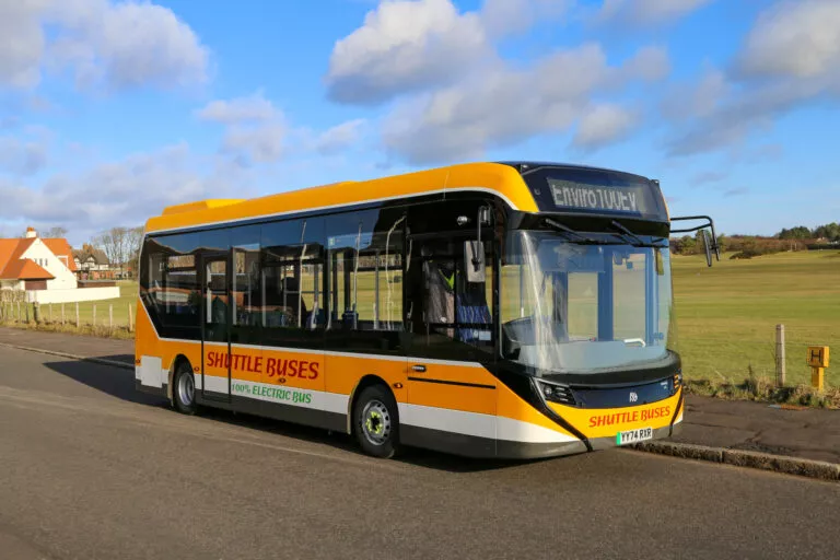 Alexander Dennis Enviro100EV for Shuttle Buses (1)