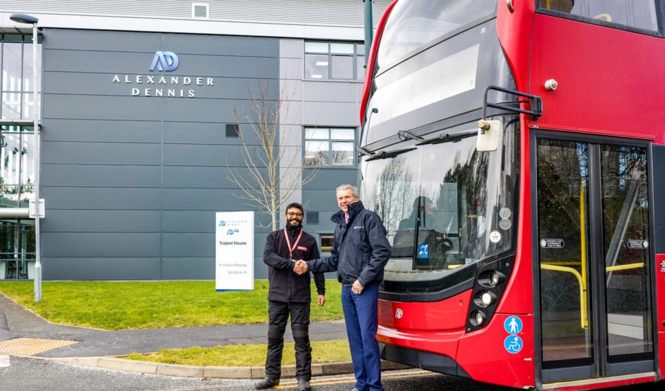 Alexander Dennis Enviro400 for Change Please Foundation (1)